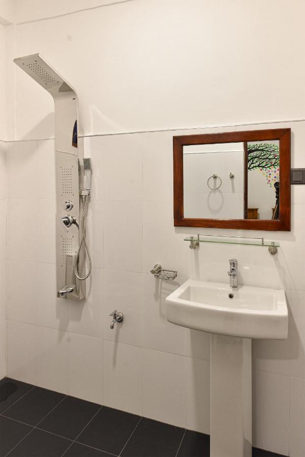 Gold Crown Residence ดัมบูลลา ภายนอก รูปภาพ