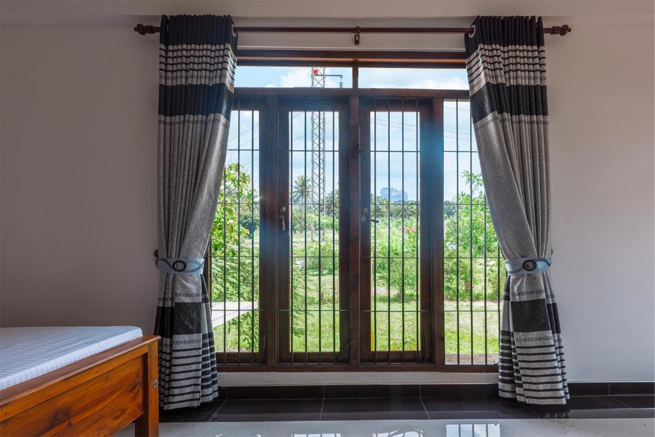 Gold Crown Residence ดัมบูลลา ภายนอก รูปภาพ